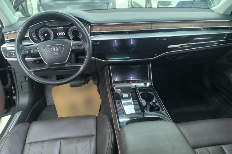 奥迪A8 2018款 A8L 55 TFSI quattro投放版尊享型中控内饰12