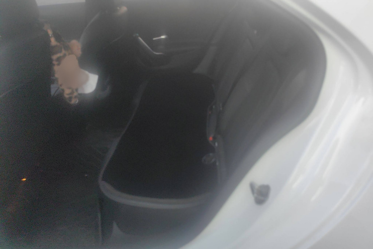 奔驰A级 2022款 改款 A 200 L 运动轿车时尚型中控内饰7004