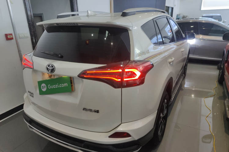 丰田 RAV4荣放 2019款 2.0L CVT两驱先锋版 国V车身外观7
