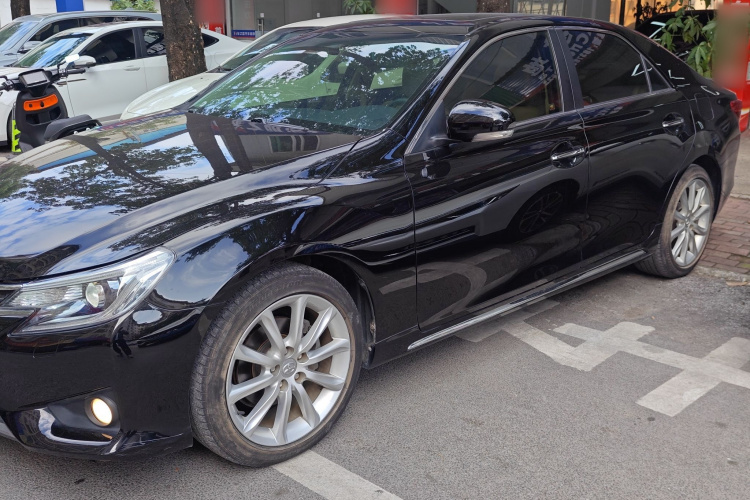 丰田 锐志 2013款 2.5V 尊锐版车身外观4