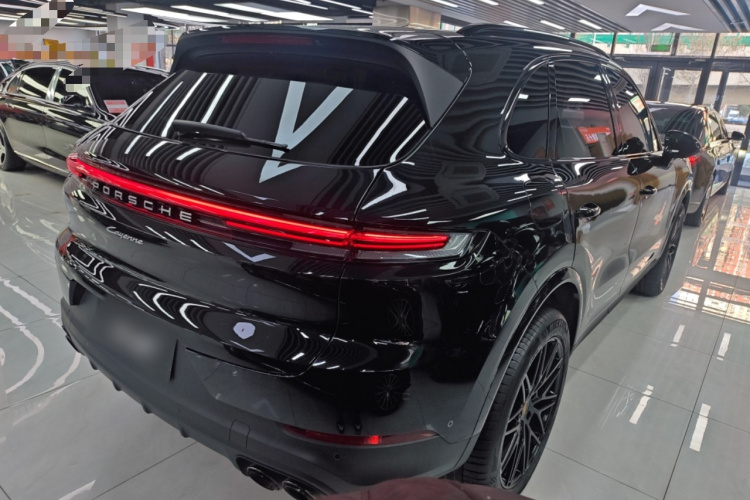 保时捷 2024款 Cayenne 3.0T车身外观7