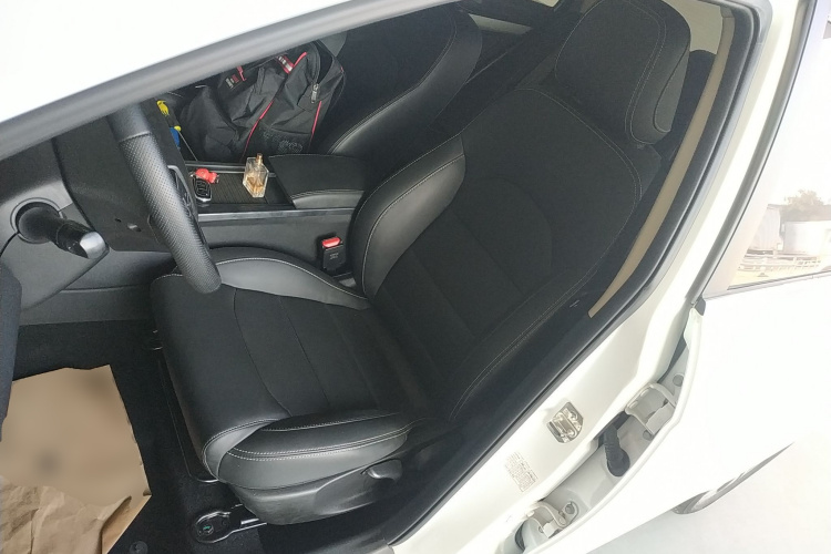 吉利汽车 帝豪 2018款 1.5L CVT向上互联版中控内饰19