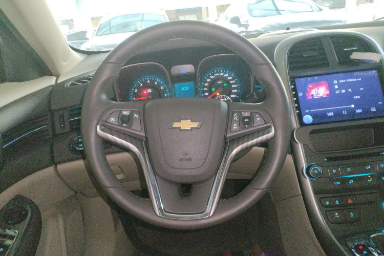 雪佛兰 迈锐宝 2013款 2.0L 自动豪华版中控内饰13