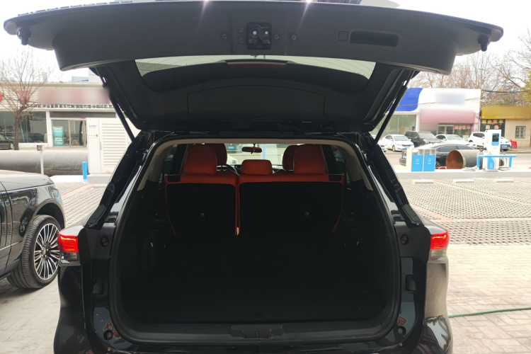 丰田 汉兰达 2023款 2.5L智能电混双擎两驱精英版 7座局部细节23