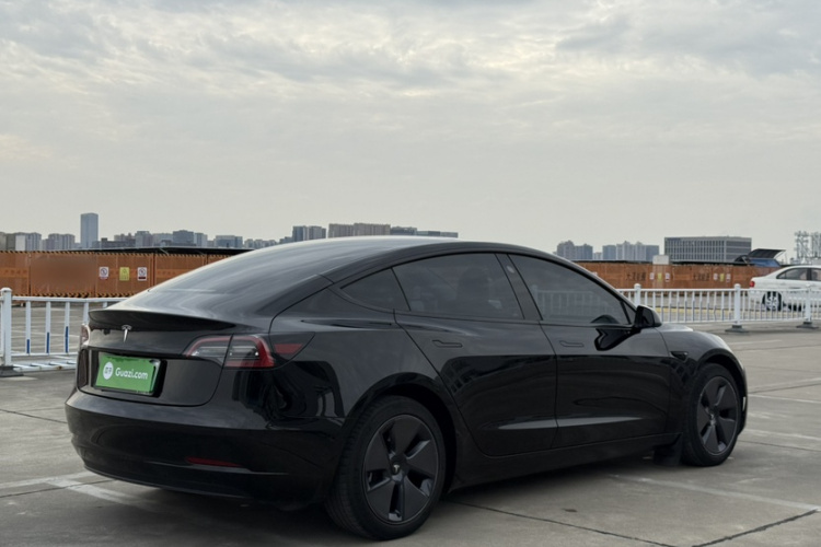 特斯拉 Model 3 2022款 后轮驱动版车身外观6004
