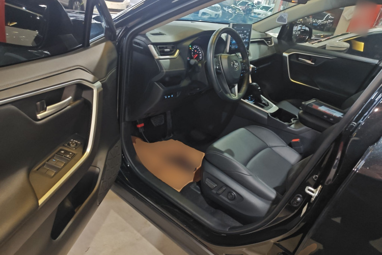 丰田 威兰达 2022款 2.0L CVT两驱豪华PLUS版中控内饰7003