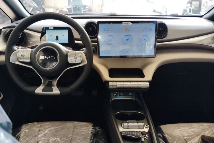 比亚迪 海豚 2025款 420km 自由版中控内饰12