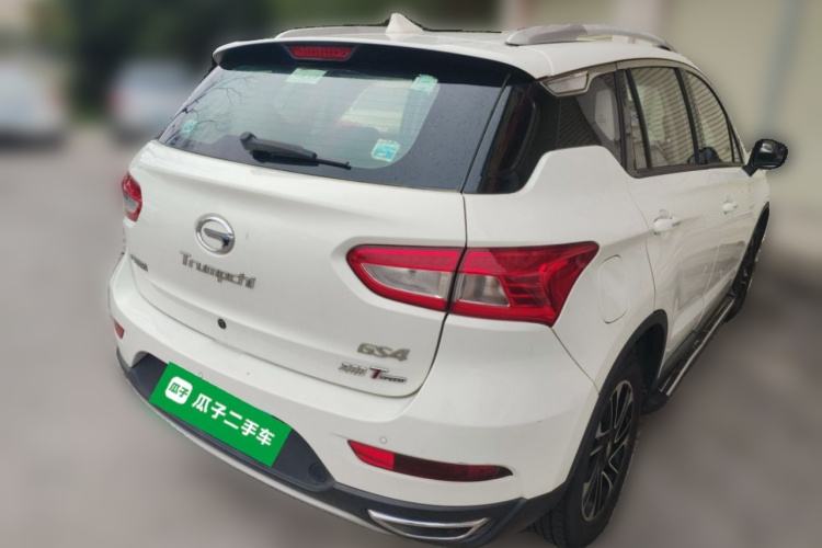 广汽传祺 传祺GS4 2015款 200T G-DCT精英版车身外观7