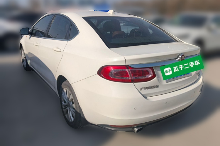 菲亚特 菲翔 2015款 1.4T 自动劲享版车身外观5