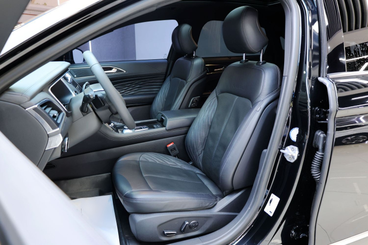 福特 金牛座 2019款 EcoBoost 245 Vignale臻享版中控内饰7006