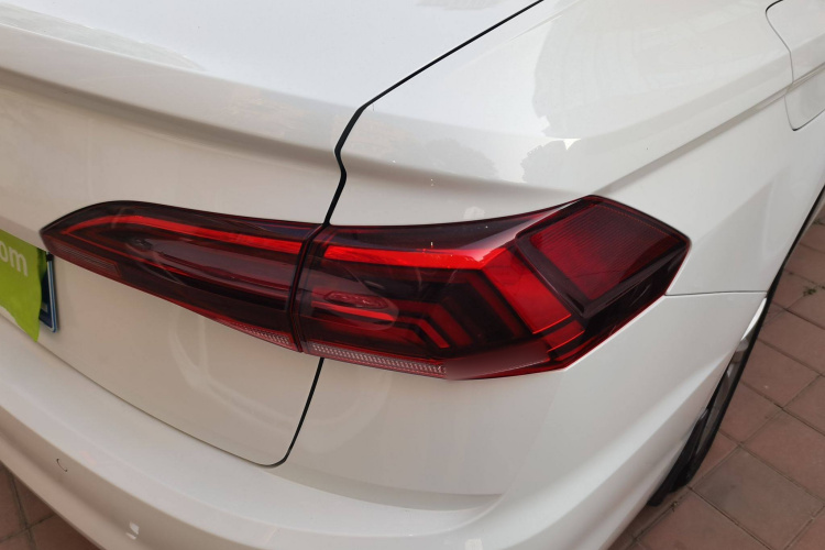 大众 宝来 2019款 改款 1.5L 手动舒适型 国VI车身外观9