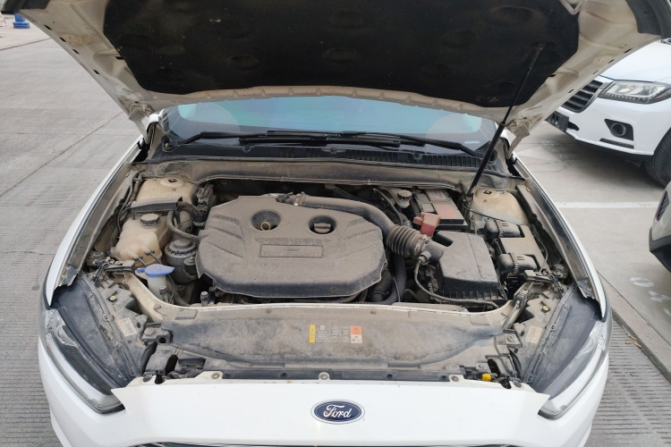 福特 蒙迪欧 2013款 2.0L GTDi200时尚型机舱底盘24