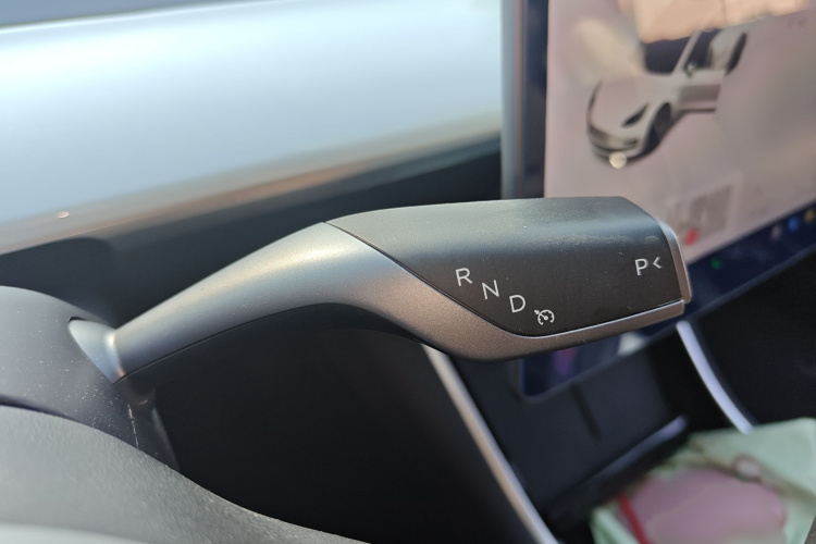 特斯拉 Model 3 2020款 标准续航后驱升级版局部细节18