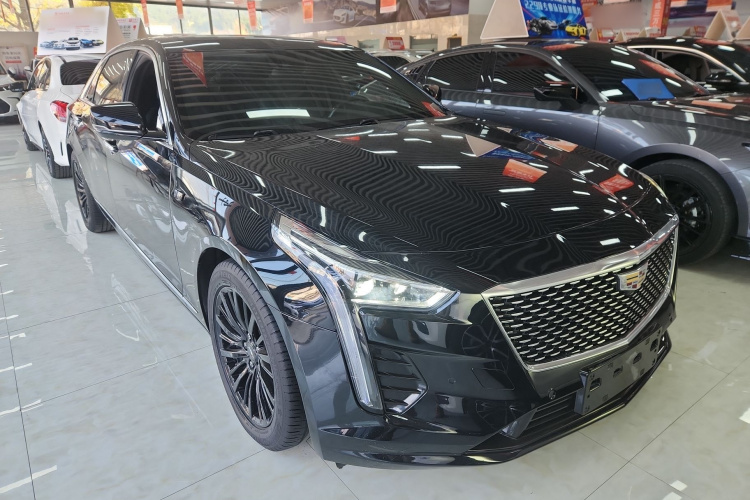 凯迪拉克CT6 2019款 28T 豪华型车身外观3