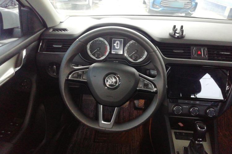 斯柯达 明锐 2020款 1.5L 自动智行豪华版局部细节13