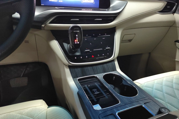 别克GL8 2023款 ES陆尊 舒适型局部细节18