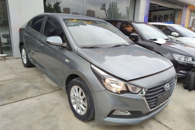 现代 悦纳 2016款 1.4L 自动炫酷版GLS车身外观6002