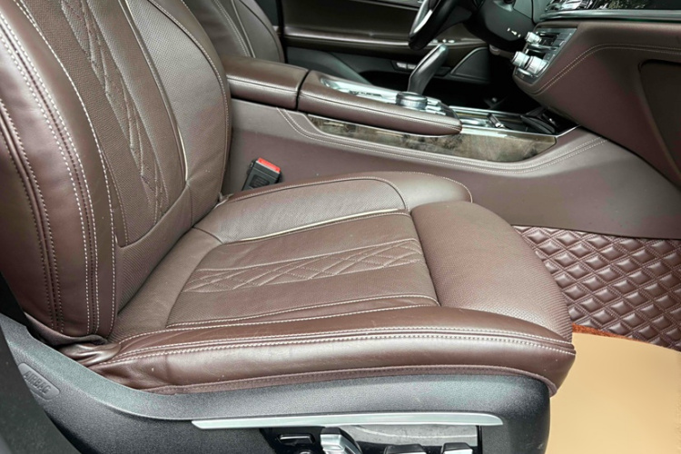 宝马7系 2016款 740Li 领先型中控内饰7007