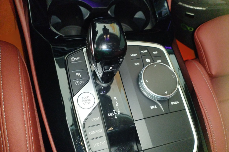 宝马X4 2022款 xDrive 25i M运动套装局部细节18