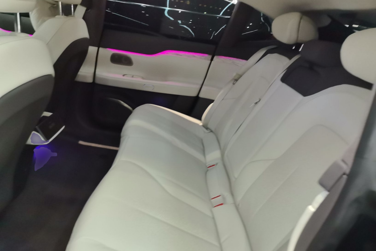 蔚来ET7 2023款 75kWh中控内饰21