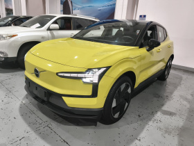 沃尔沃EX30 2025款 后驱长续航版 Ultra