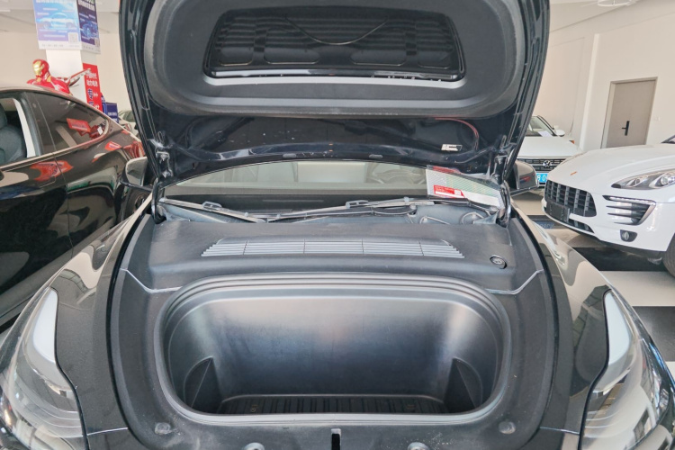 特斯拉 Model Y 2021款 长续航全轮驱动版机舱底盘24