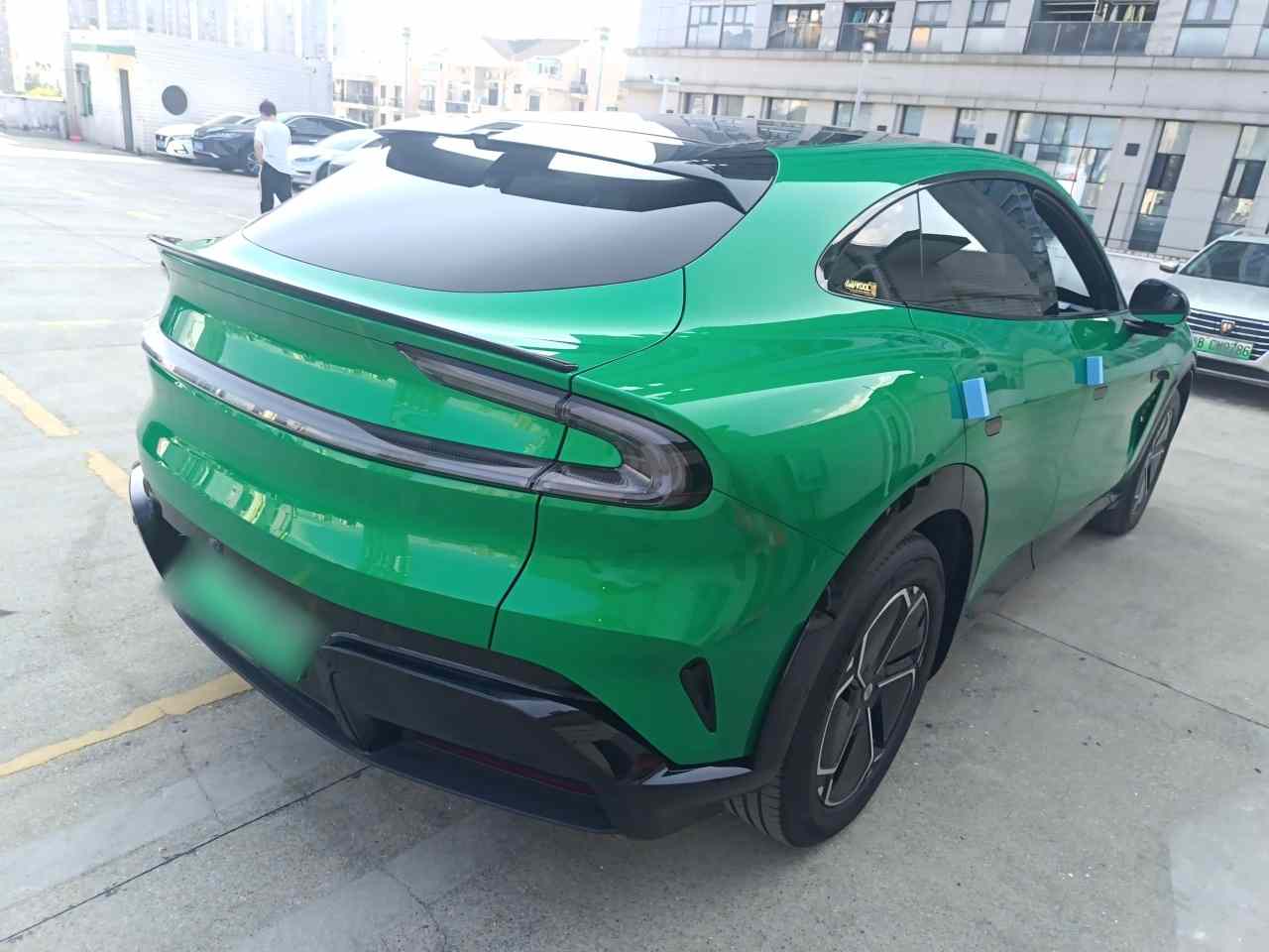 小米汽车 小米YU7 2025款 超长续航后驱版(4)