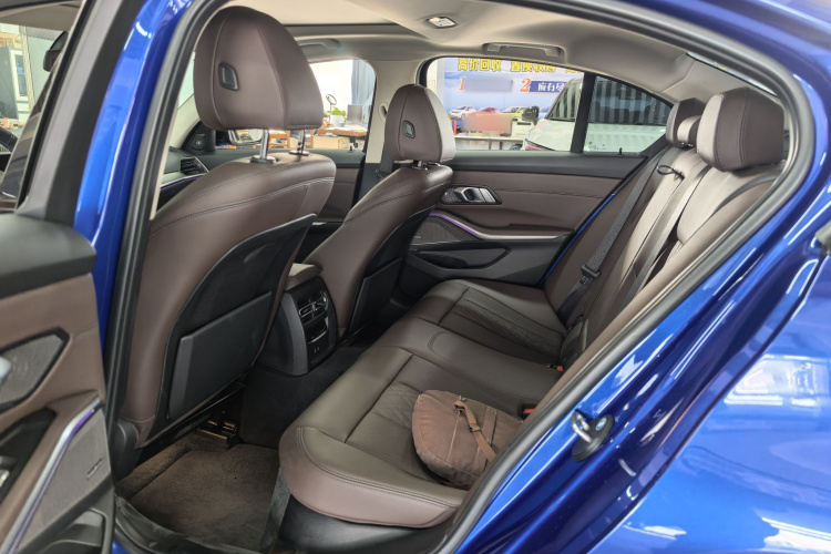 宝马3系 2022款 325i M运动曜夜套装中控内饰7001