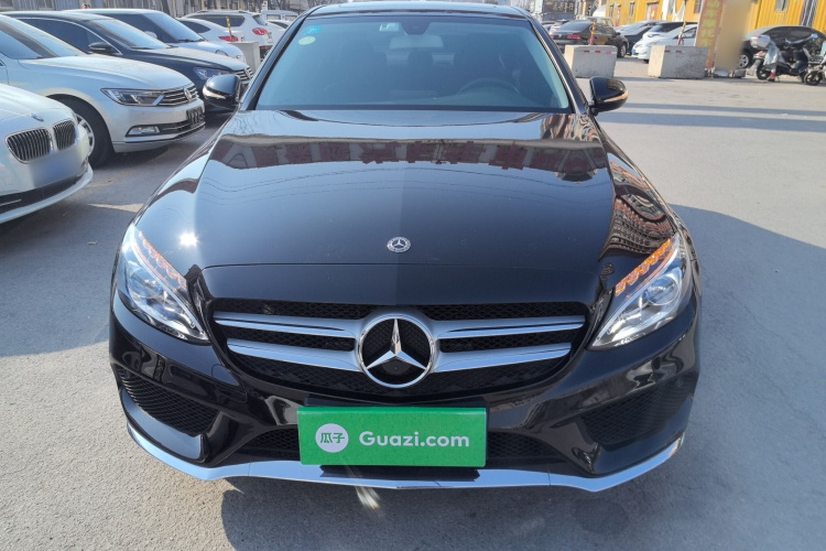 奔驰C级 2017款 改款 C 180 L 动感型运动版车身外观2