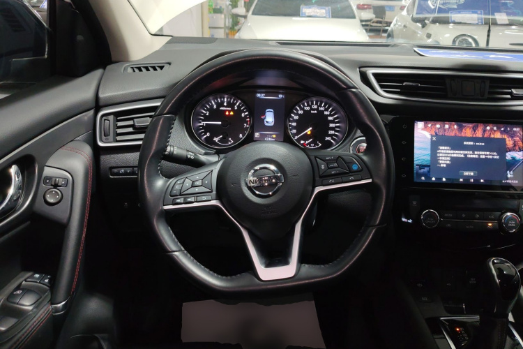 日产 逍客 2021款 2.0L CVT旗舰版中控内饰13