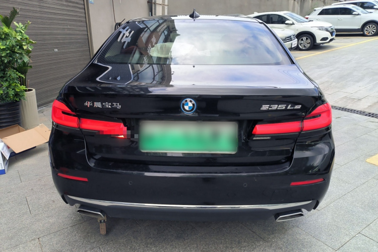 宝马5系新能源 2022款 改款 535Le 豪华套装车身外观6