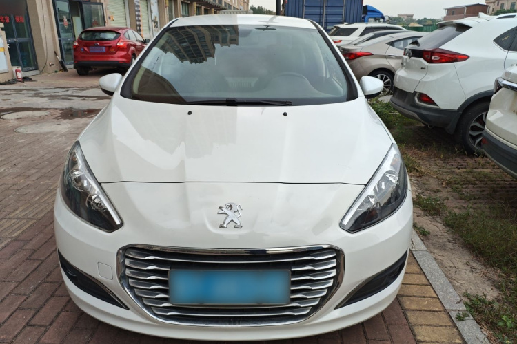 标致308 2014款 乐享版 经典 1.6L 手动优尚型车身外观2