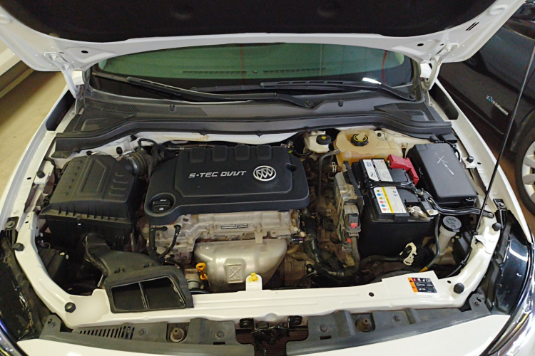 别克 英朗 2021款 改款 典范 1.5L 自动精英型局部细节24