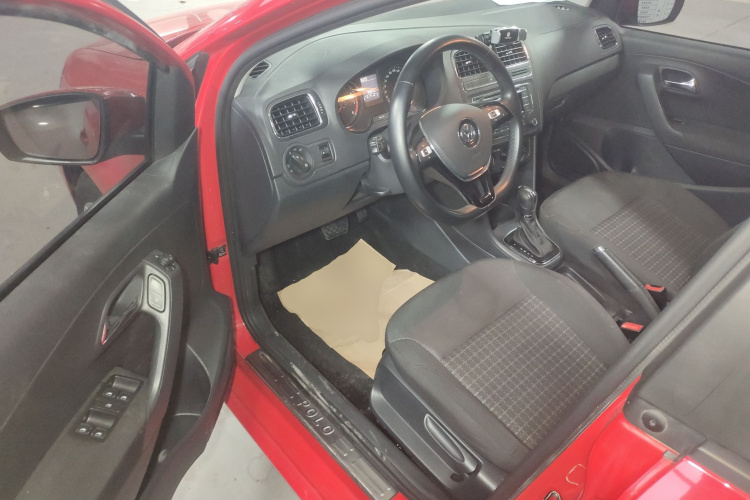 大众 Polo 2016款 1.6L 自动舒适型中控内饰20