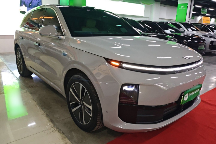 理想汽车 理想L6 2024款 Max车身外观3