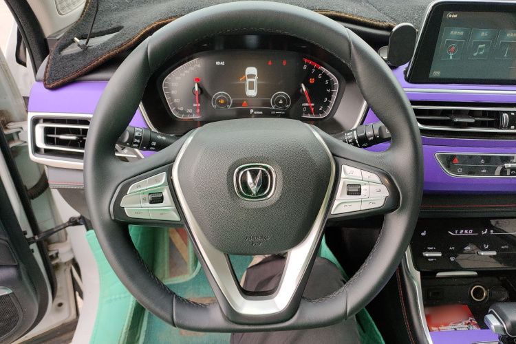 长安CS75 2021款 荣耀百万版 280T DCT领航型中控内饰13