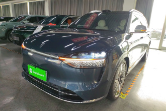 鸿蒙智行 问界M9 2024款 增程 Ultra版 42kWh 6座版