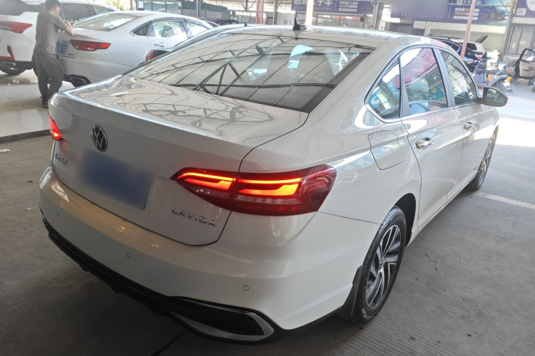 大众 朗逸 2024款 1.5L 自动星空五百万版车身外观7