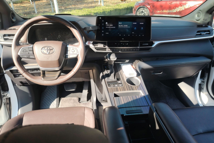 丰田 赛那SIENNA 2023款 2.5L混动 铂金版中控内饰12