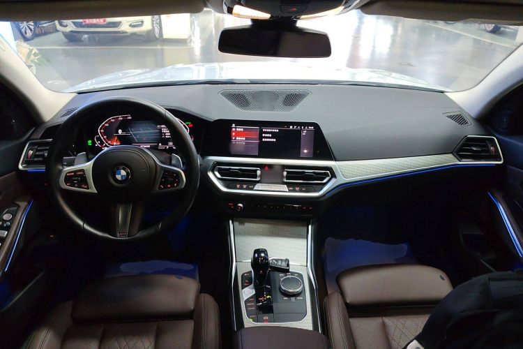 宝马3系 2022款 325Li M运动曜夜套装中控内饰12