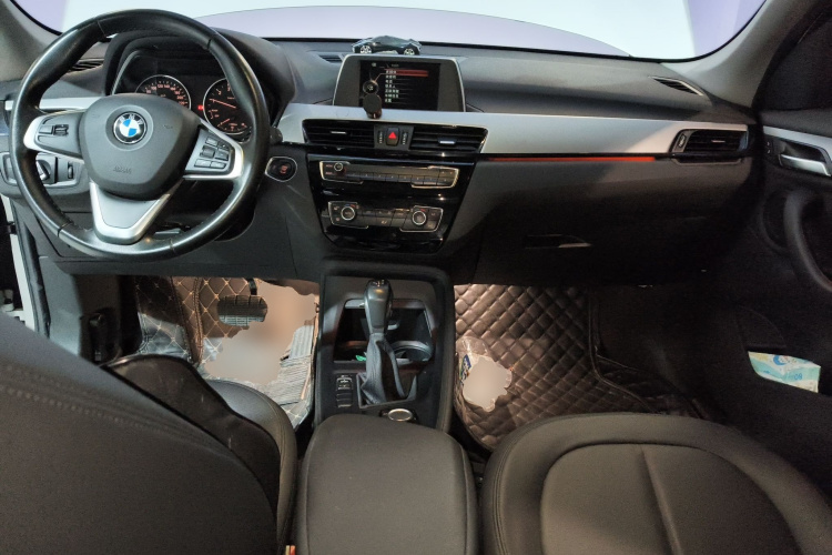 宝马X1 2018款 sDrive20Li 领先型中控内饰7002