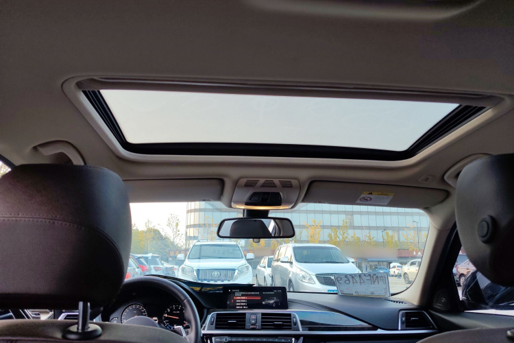 宝马3系 2019款 320Li M运动曜夜版中控内饰22