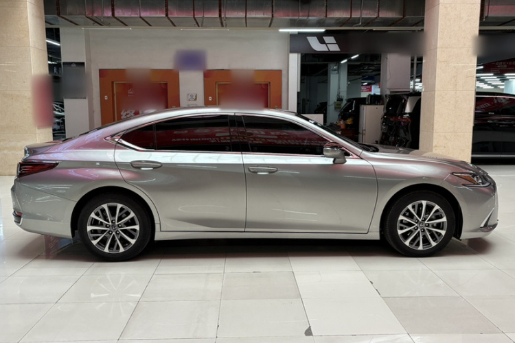 雷克萨斯ES 2021款 200 卓越版车身外观6002