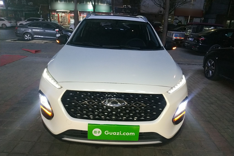 奇瑞 瑞虎3X 2021款 钻石版 1.5L CVT 3克拉车身外观2