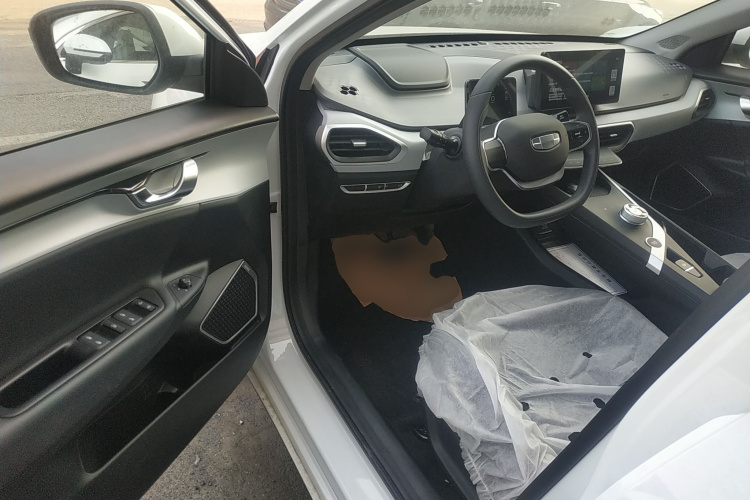 吉利几何A 2024款 500KM 出行版中控内饰20