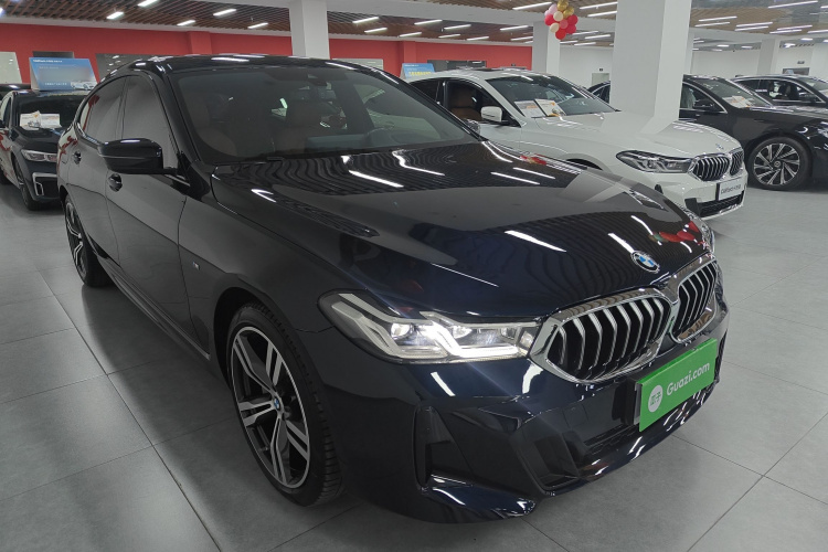 宝马6系GT 2022款 630i M运动套装车身外观3