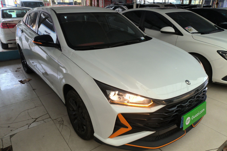 东风风神 奕炫 2024款 1.5L 自动劲速版车身外观3