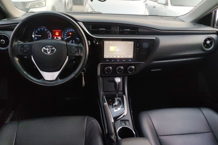 丰田 卡罗拉 2017款 改款 1.2T S-CVT GL-i中控内饰12