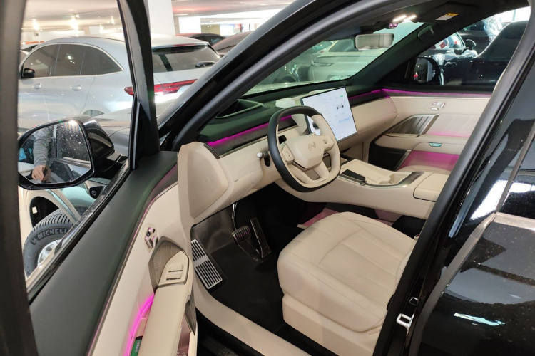 乐道L90 2025款 Ultra 六座版中控内饰20