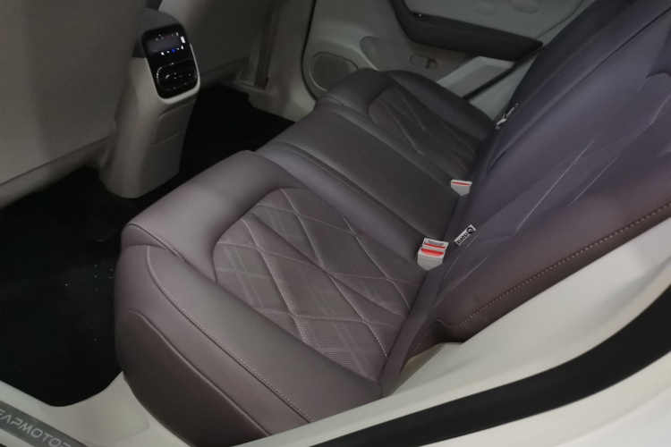 零跑汽车 零跑C11 2024款 增程 300尊享版中控内饰21